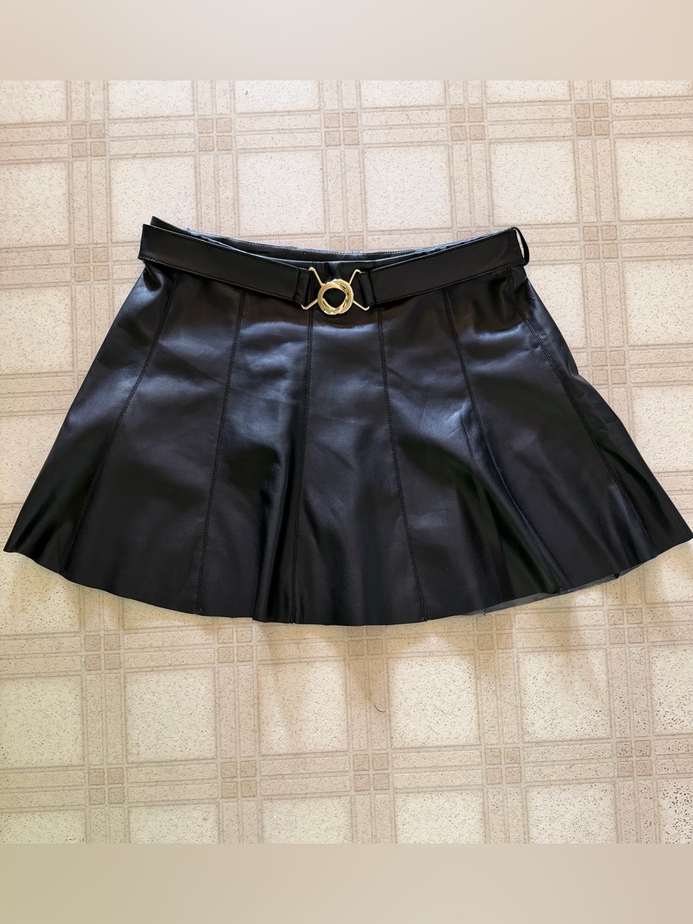 House of Harlow 1960 Black Faux Leather Pleated Mini Skirt with Belt L Large